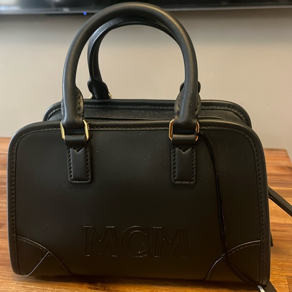 NWT: MCM Boston Leather mini bag - Picture 2 of 10